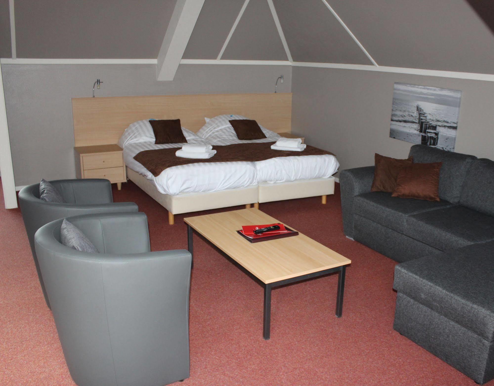 Hotel Restaurant 'T Klokje Renesse Zewnętrze zdjęcie