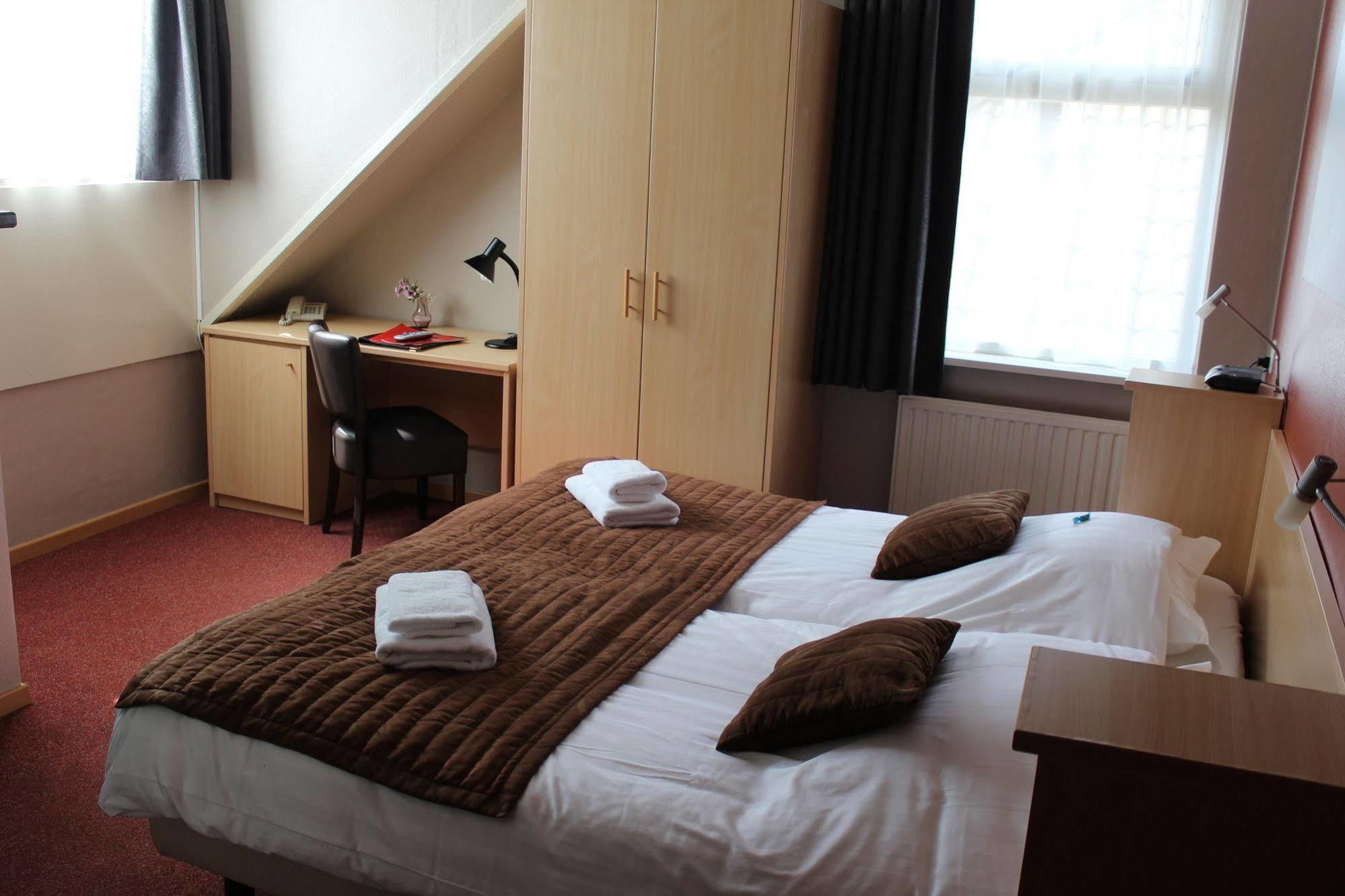 Hotel Restaurant 'T Klokje Renesse Zewnętrze zdjęcie