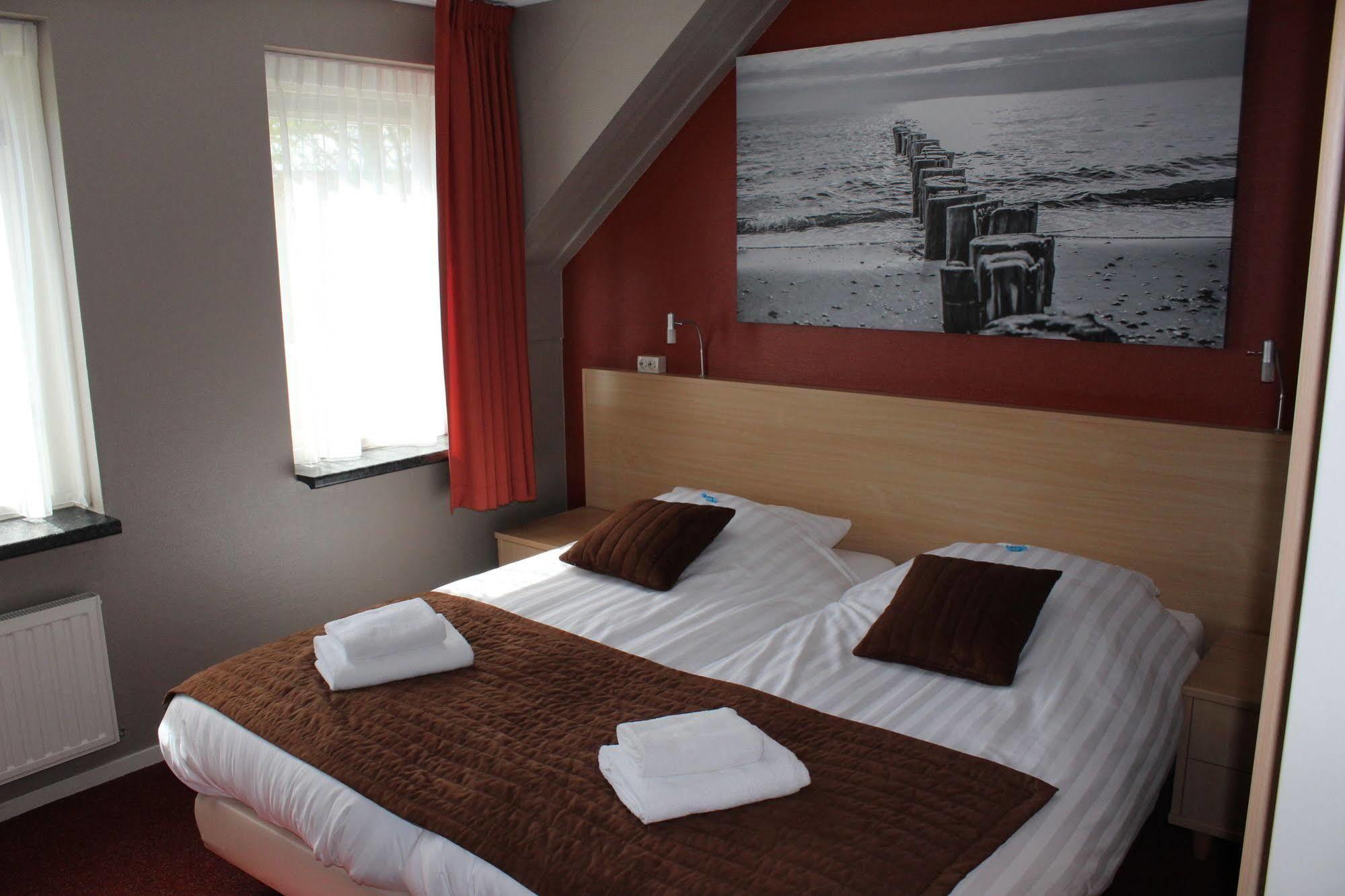 Hotel Restaurant 'T Klokje Renesse Zewnętrze zdjęcie
